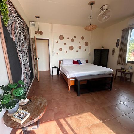 Tchin Tchin Guesthouse Koh Chang Esterno foto