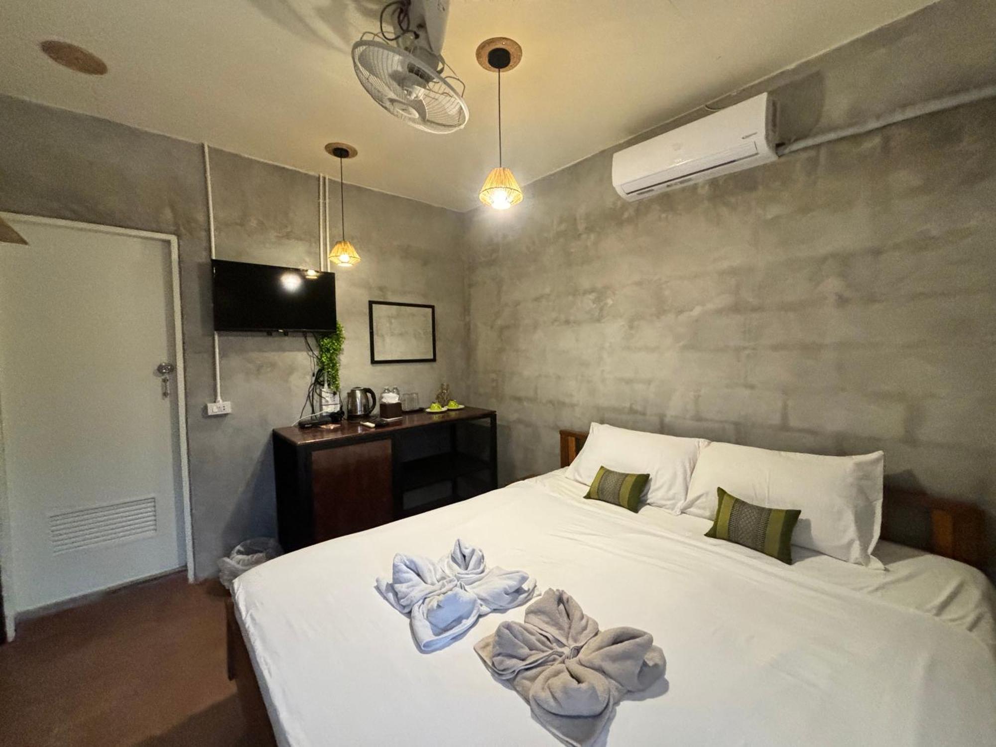 Tchin Tchin Guesthouse Koh Chang Esterno foto